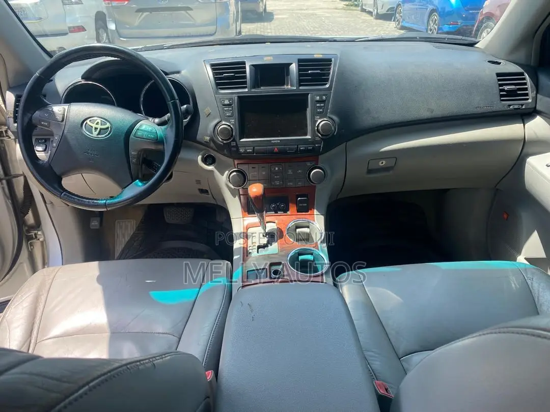 Toyota Highlander Limited 2010 Silver