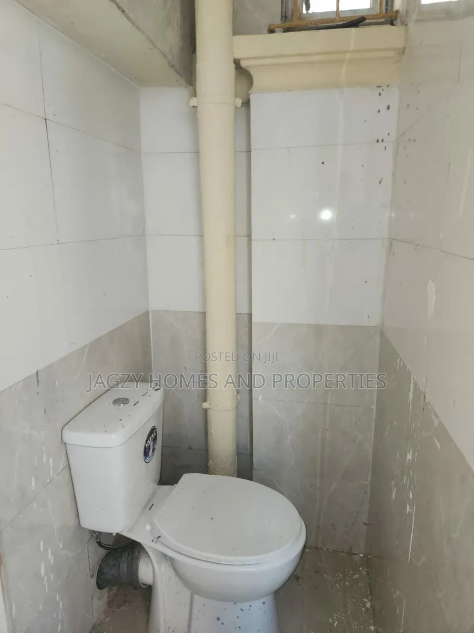 Shop Available for Rent in Lekki Phase 1