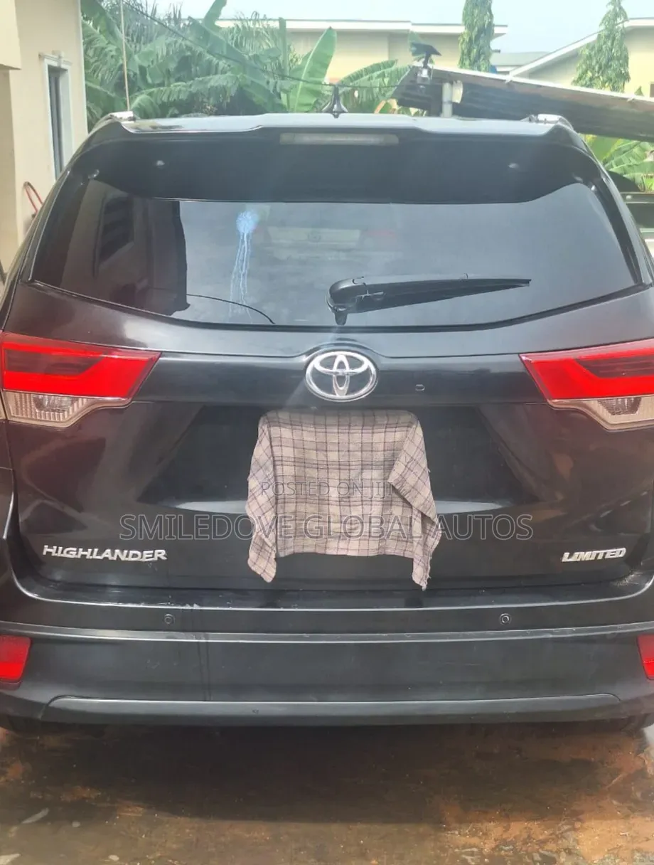 Toyota Highlander 2015 Black