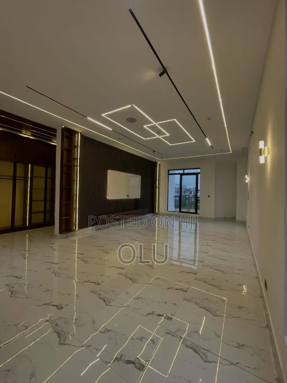 Furnished 1bdrm Block of Flats in Victoria Island for sale