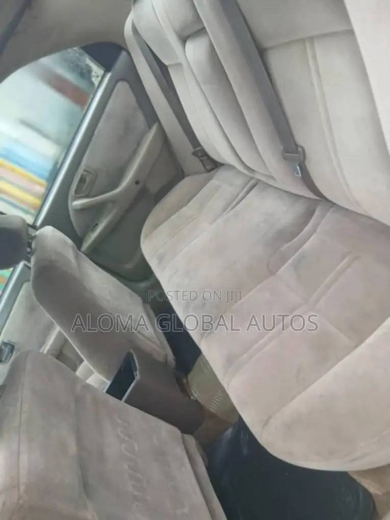 Toyota Camry Automatic 1999 Gold