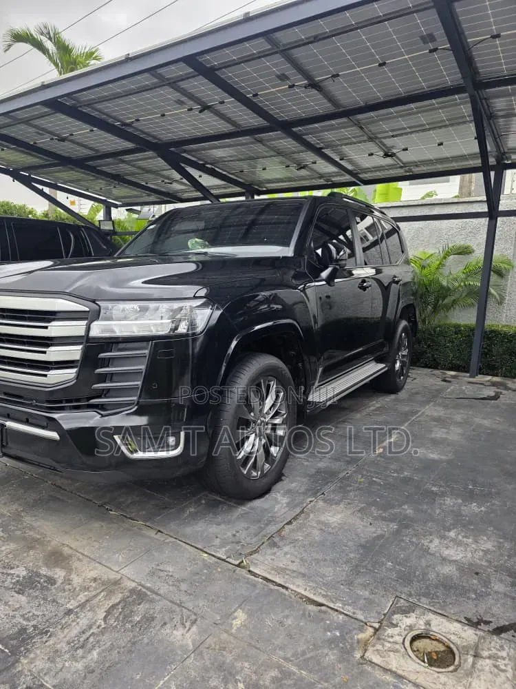 Toyota Land Cruiser 2024 Black