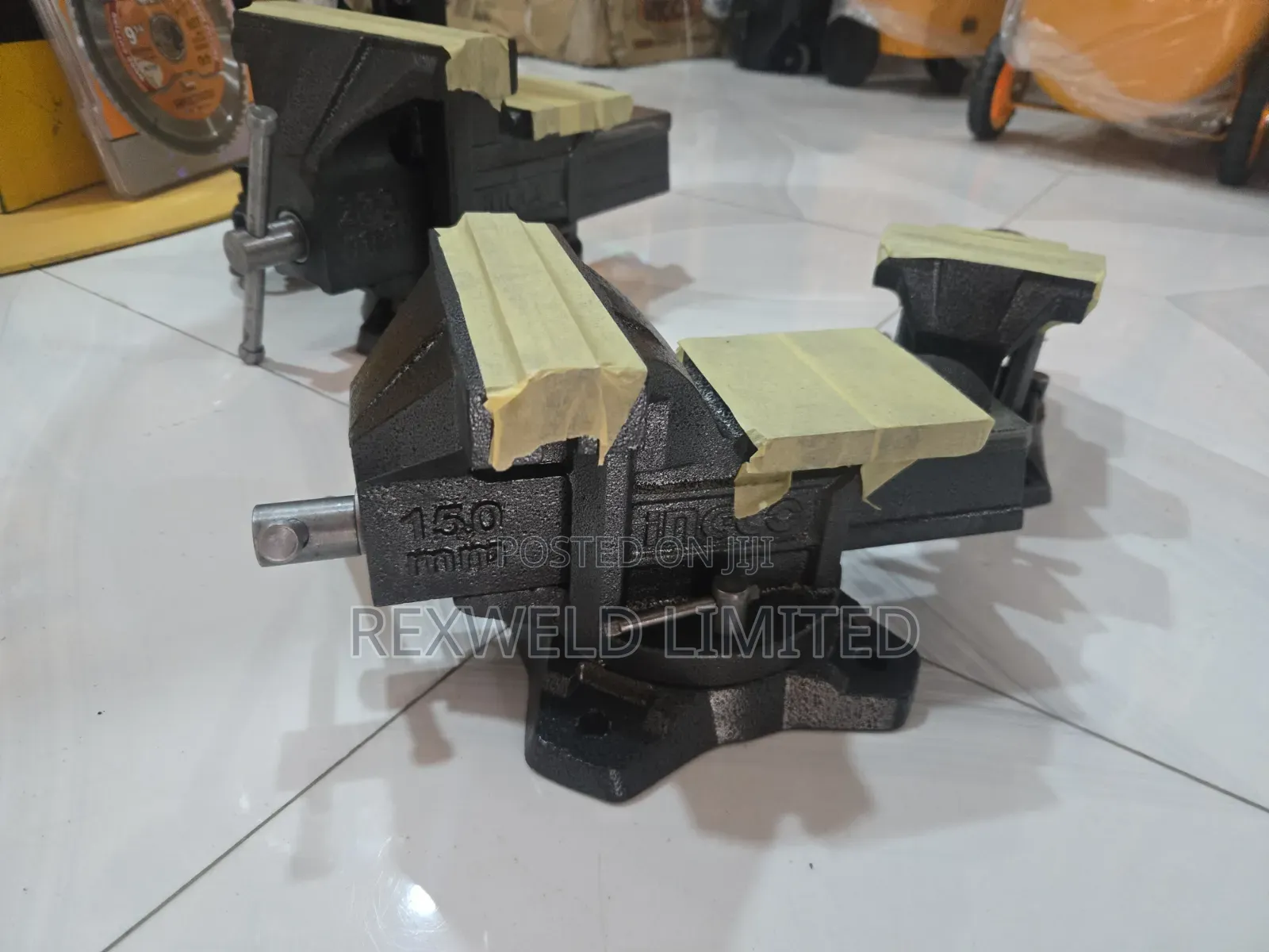 Swivel Bench Vice 6"