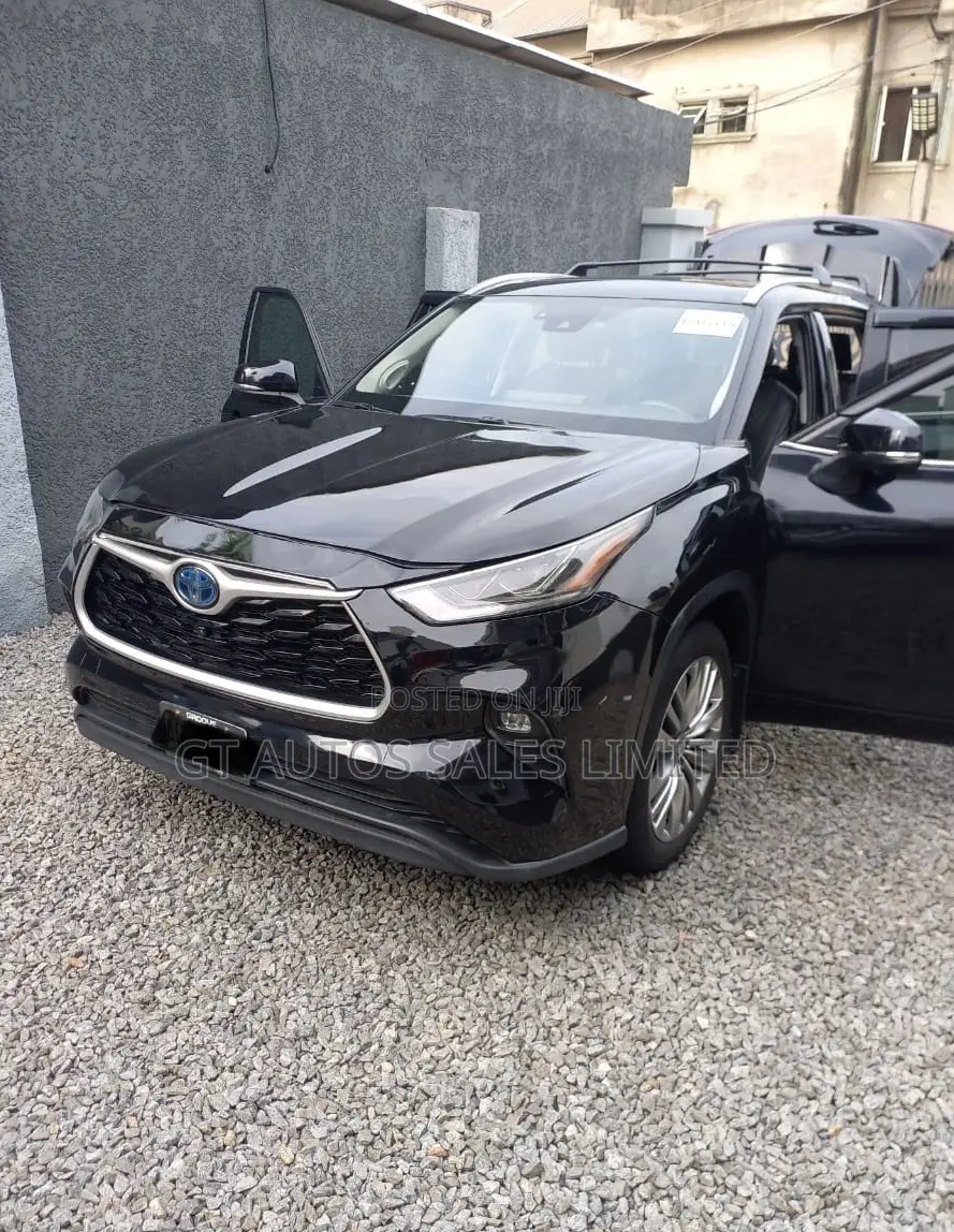 Toyota Highlander Platinum AWD 2024 Black