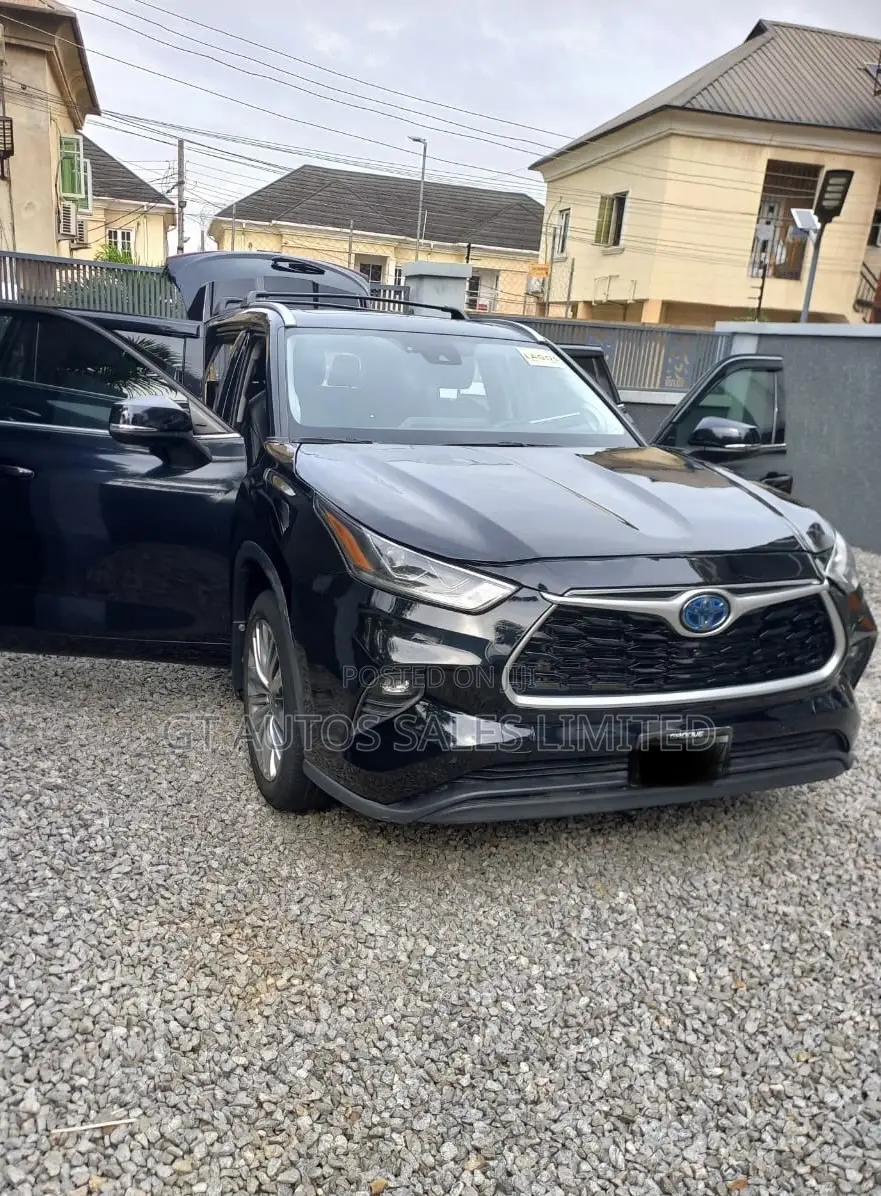 Toyota Highlander Platinum AWD 2024 Black