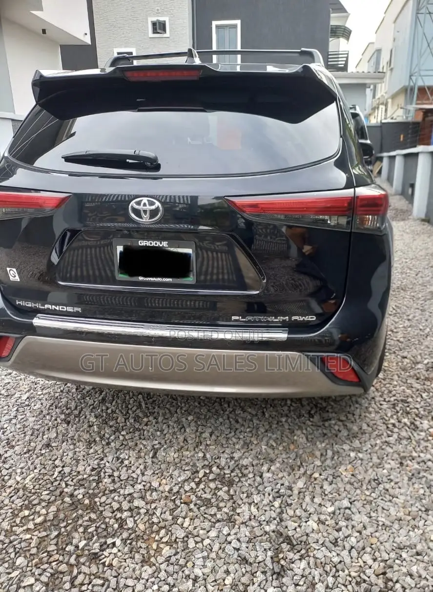 Toyota Highlander Platinum AWD 2024 Black
