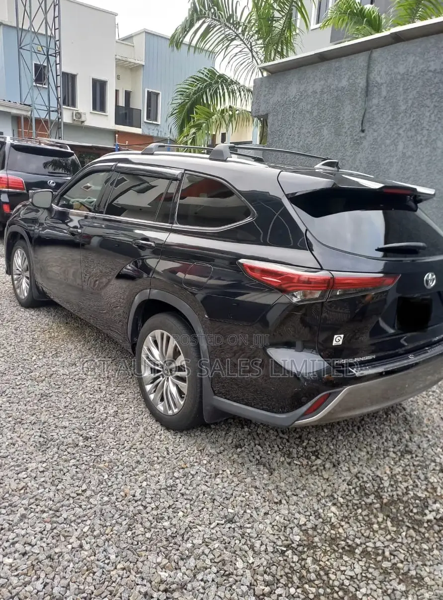 Toyota Highlander Platinum AWD 2024 Black