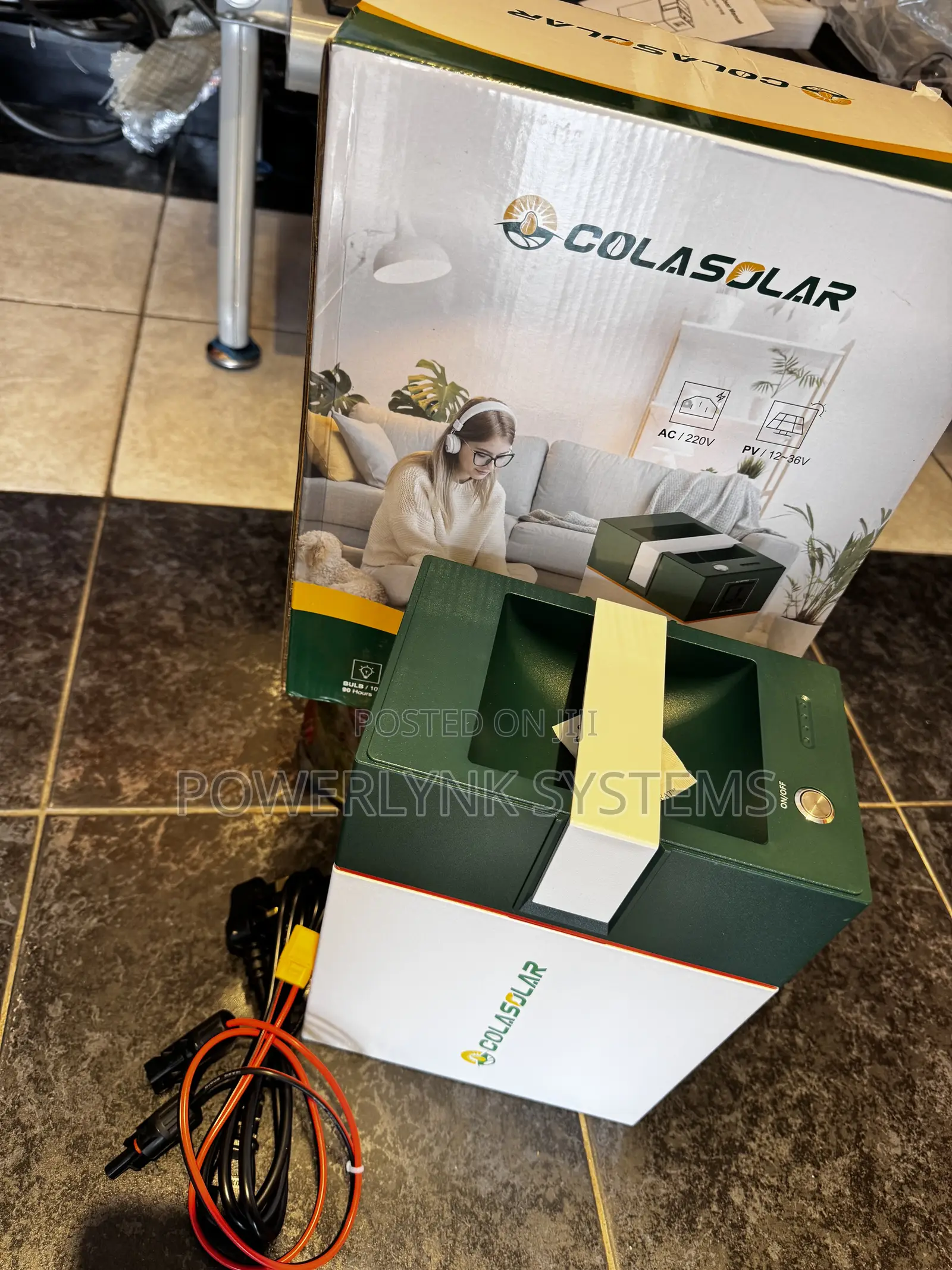 Cola Solar 1000 Solar Generator