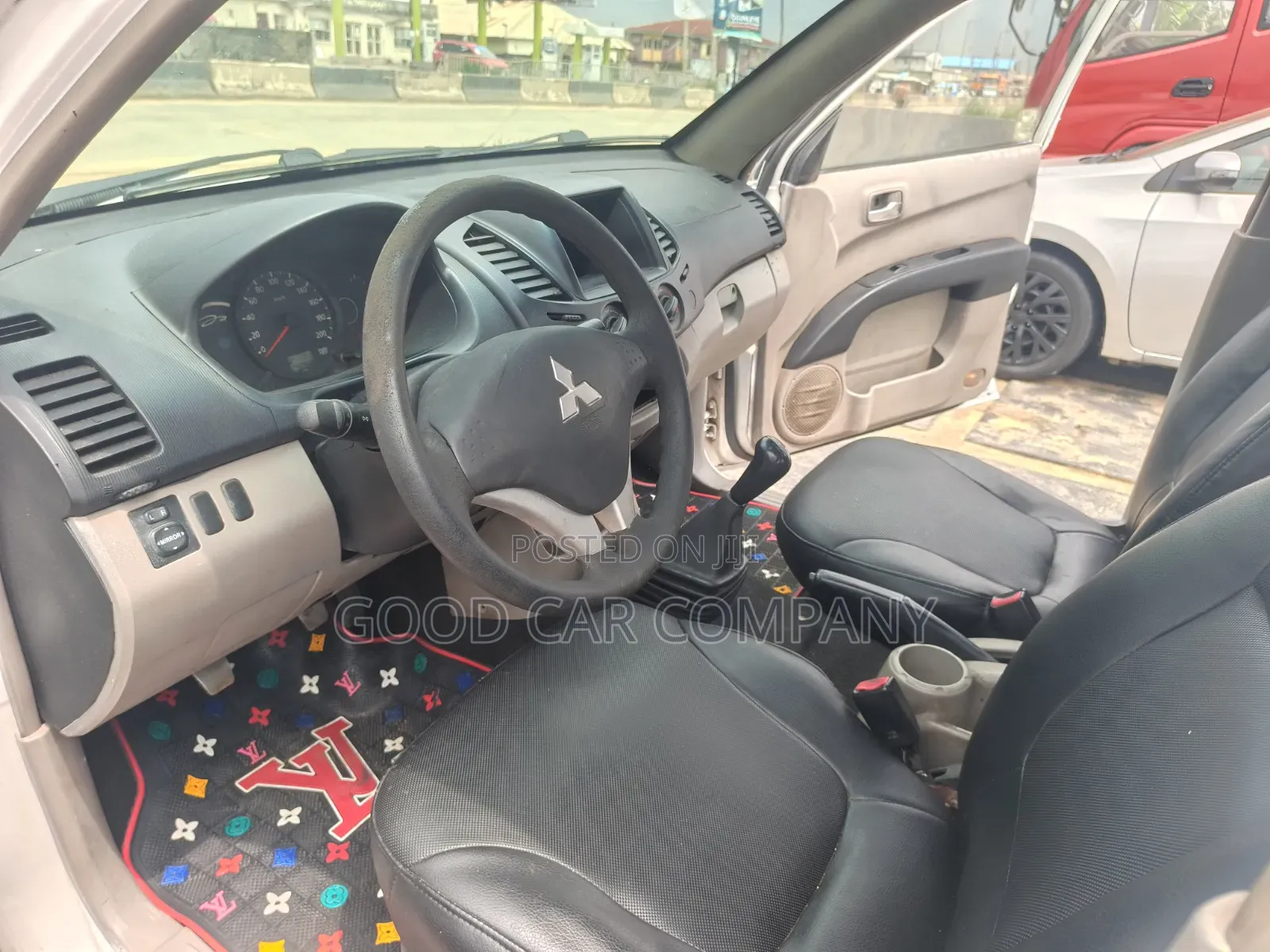 Mitsubishi L200 2015 White