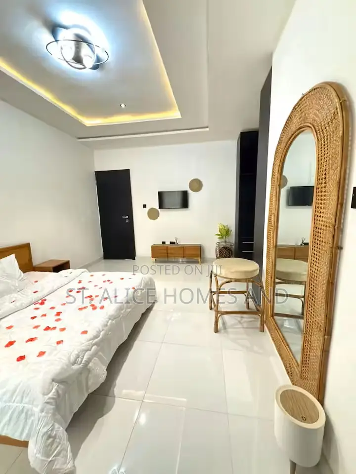 Oaksvale 3 Bedroom Afro Modern Duplex Apartment