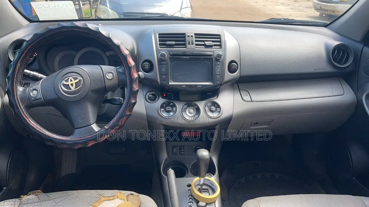 Toyota RAV4 2.5 Limited 4x4 2010 Red