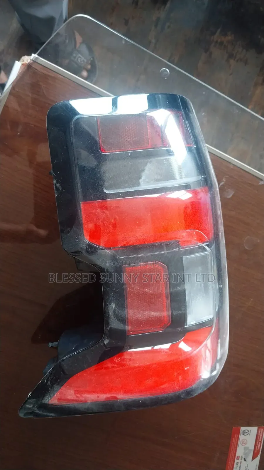 Back Light Nissan Frontier 2025