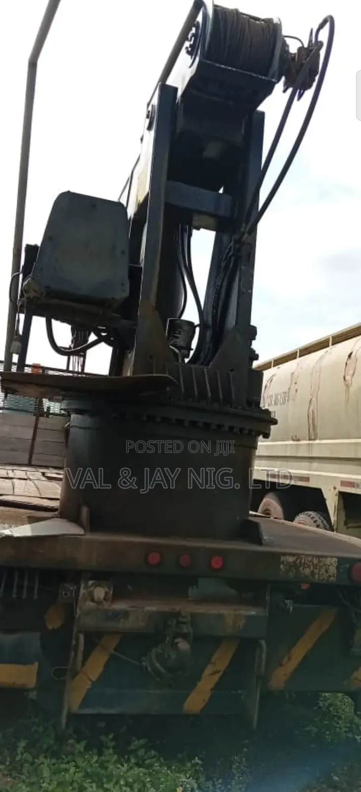 9 Tons Freightliner Hiab Self-Loader - Company Use