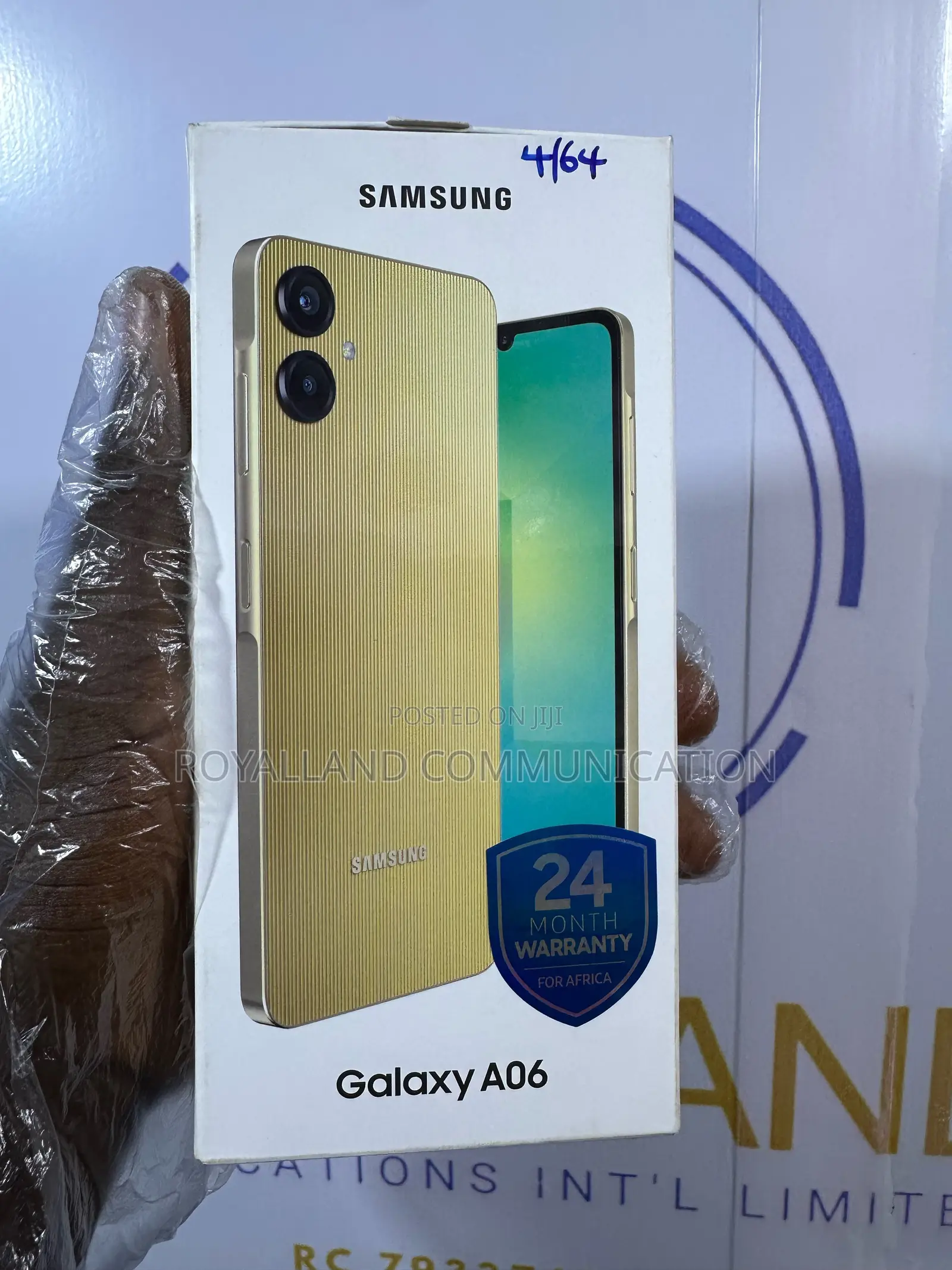 New Samsung Galaxy A06 64 GB Gold