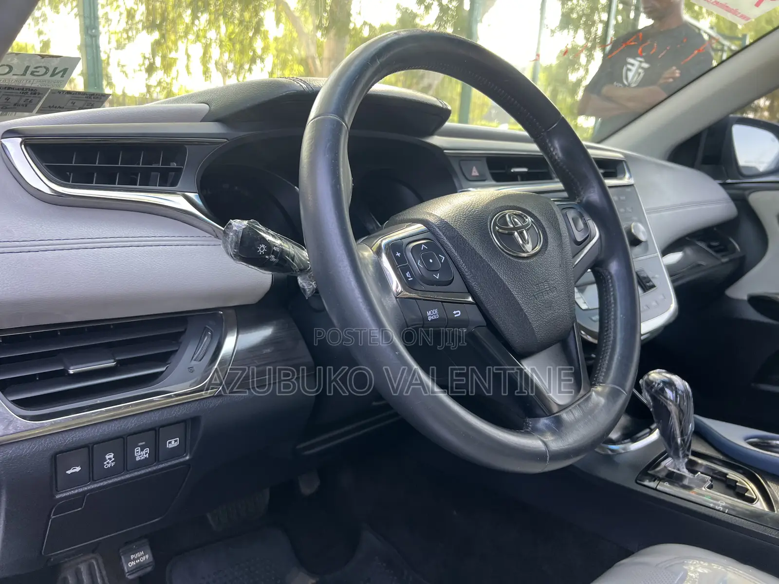 Toyota Avalon Limited 4dr Sedan (3.5L 6cyl 6A) 2014 Silver