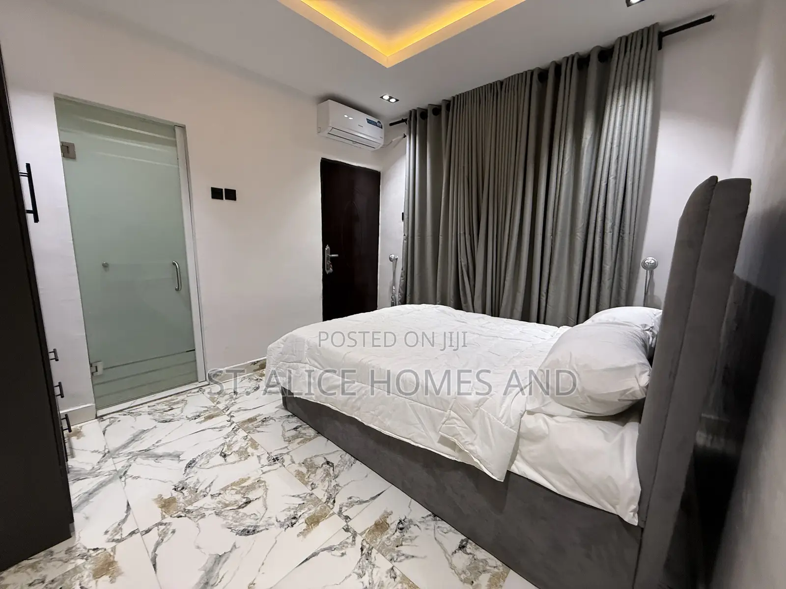 L&L The Crest Lovely Olive One Bedroom Apartment