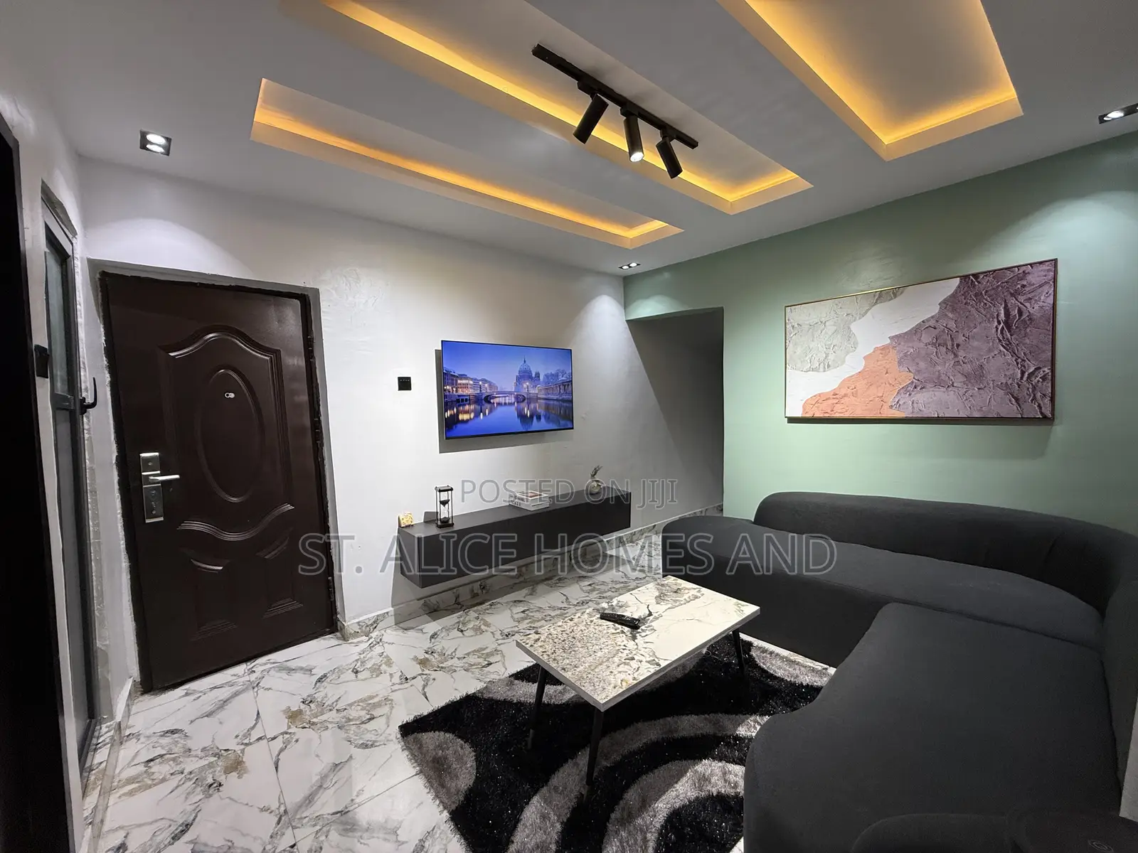 L&L The Crest Lovely Olive One Bedroom Apartment