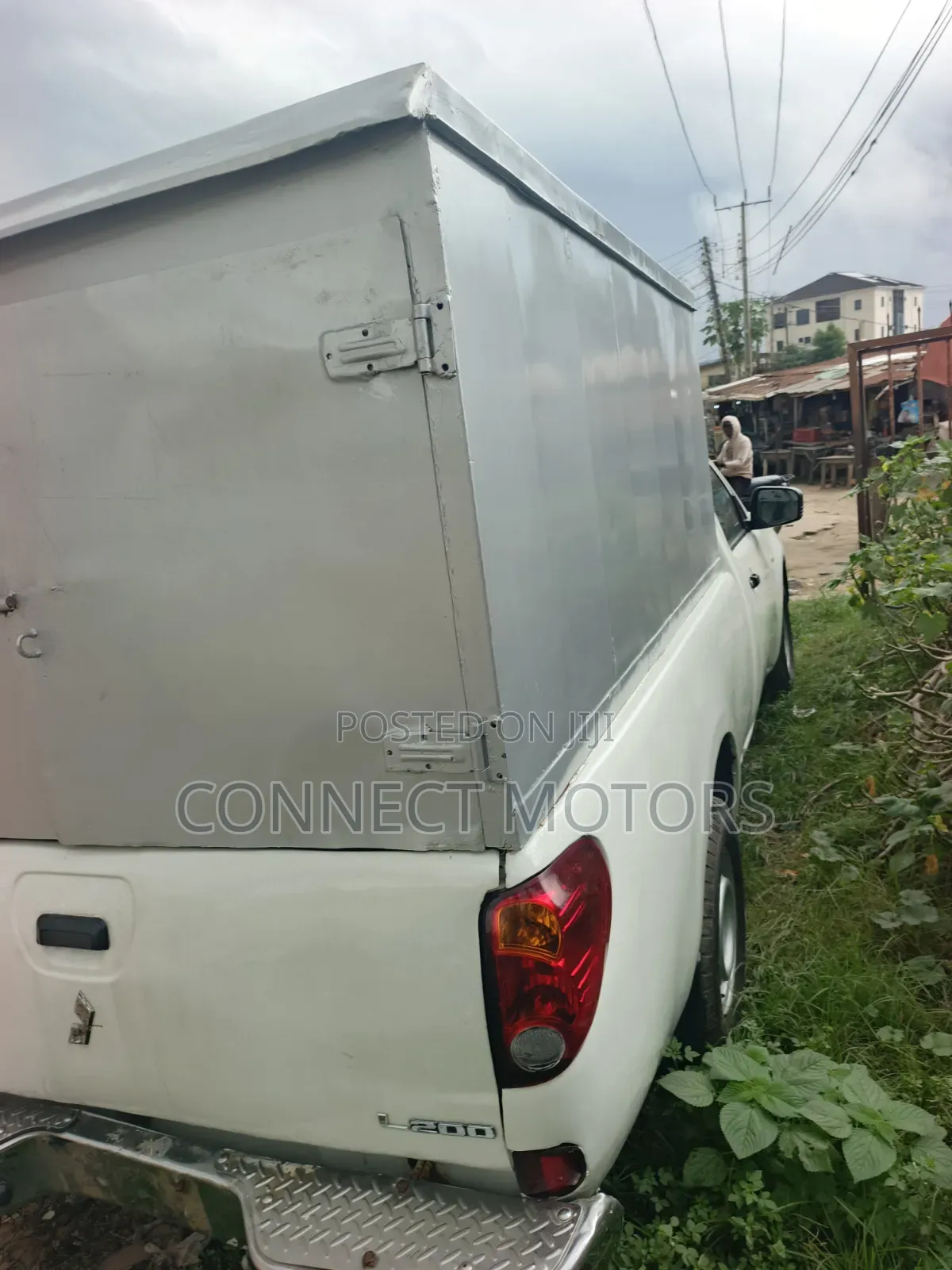 Mitsubishi L200 2013 White