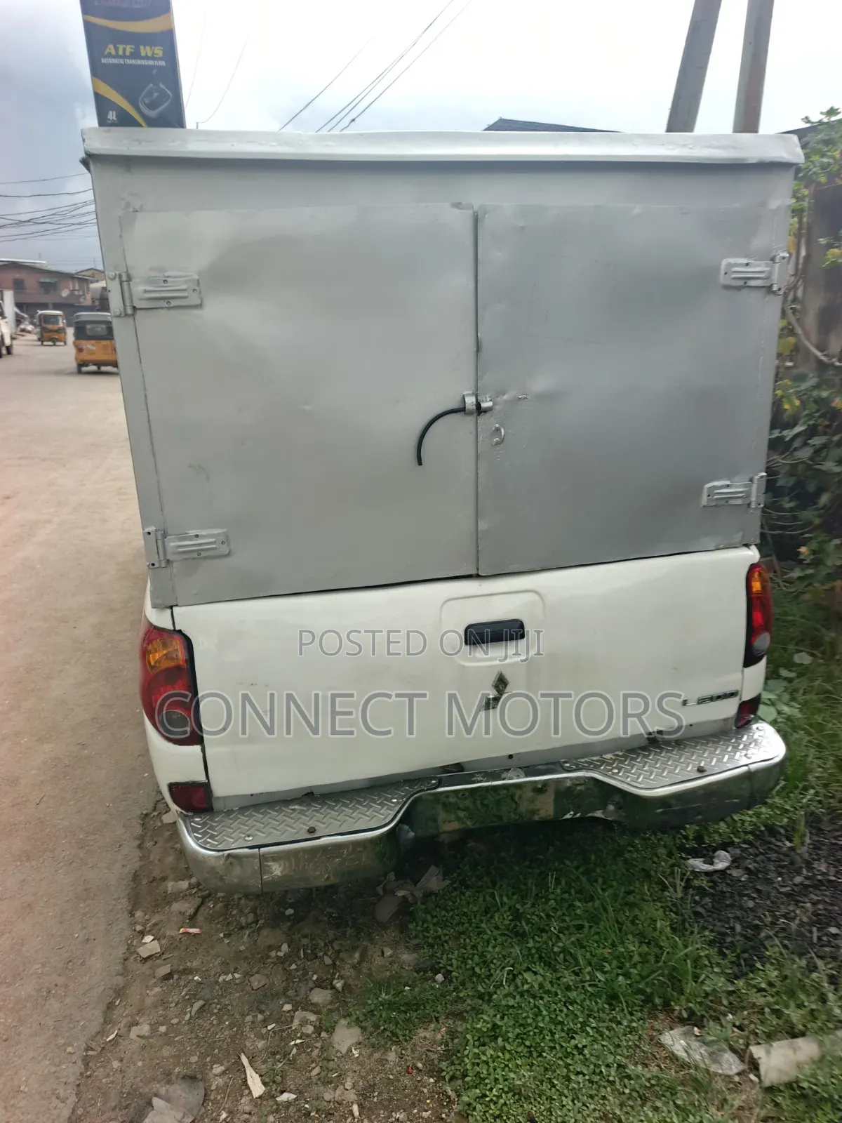 Mitsubishi L200 2013 White
