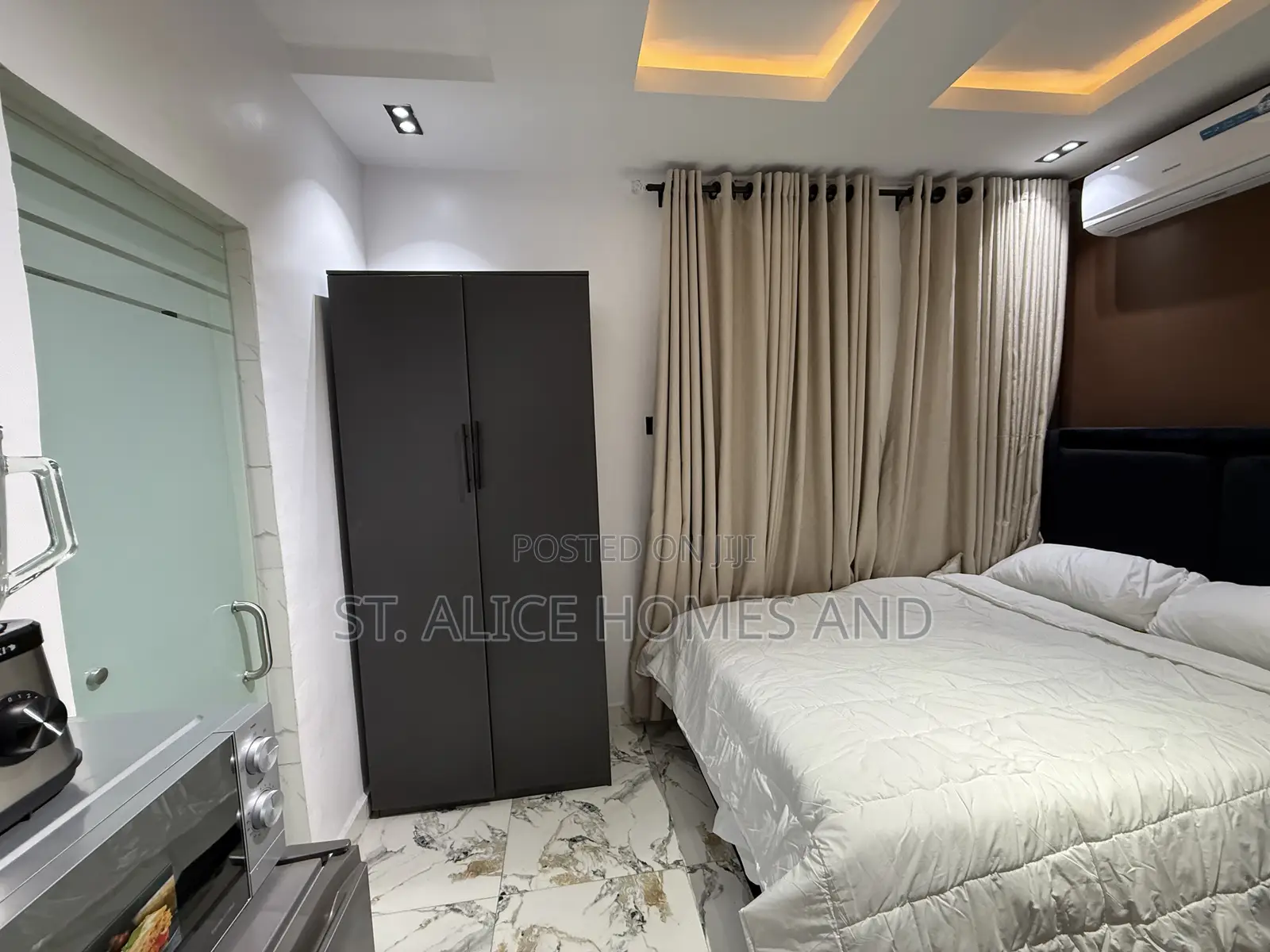 L&L The Crest Lovely Maple Studio Apartment