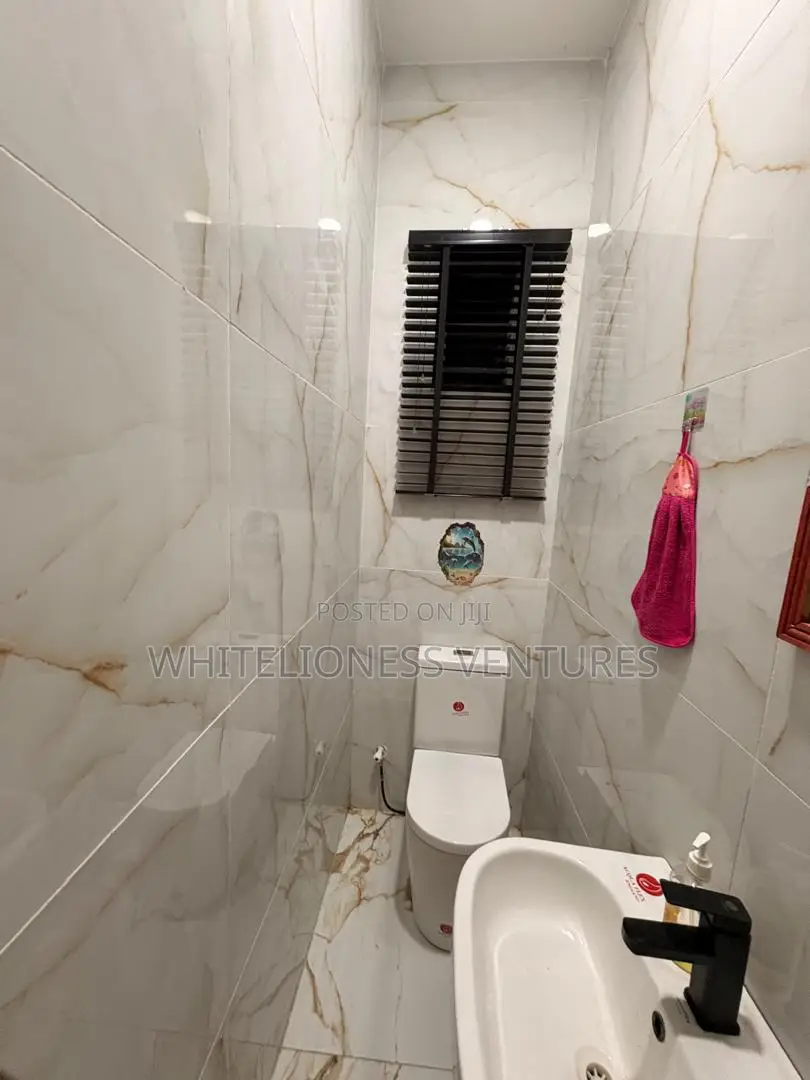 Furnished 2bdrm Block of Flats in Lekki Phase1 for rent