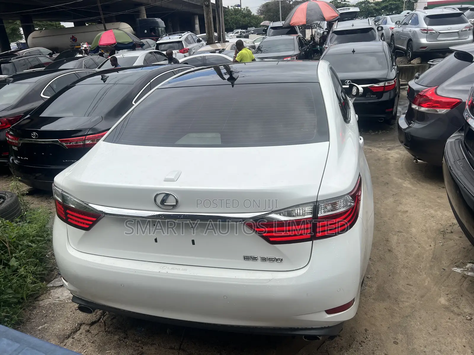 Lexus ES 350 FWD 2015 White
