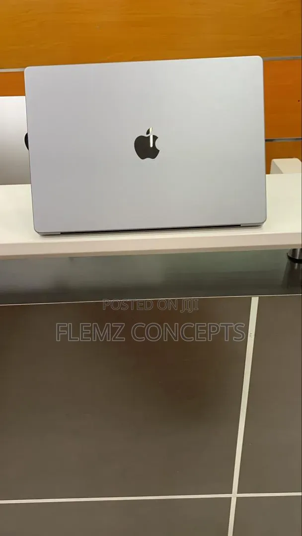 Laptop Apple MacBook Pro 2021 M1 16GB Apple M1 Pro SSD 1T