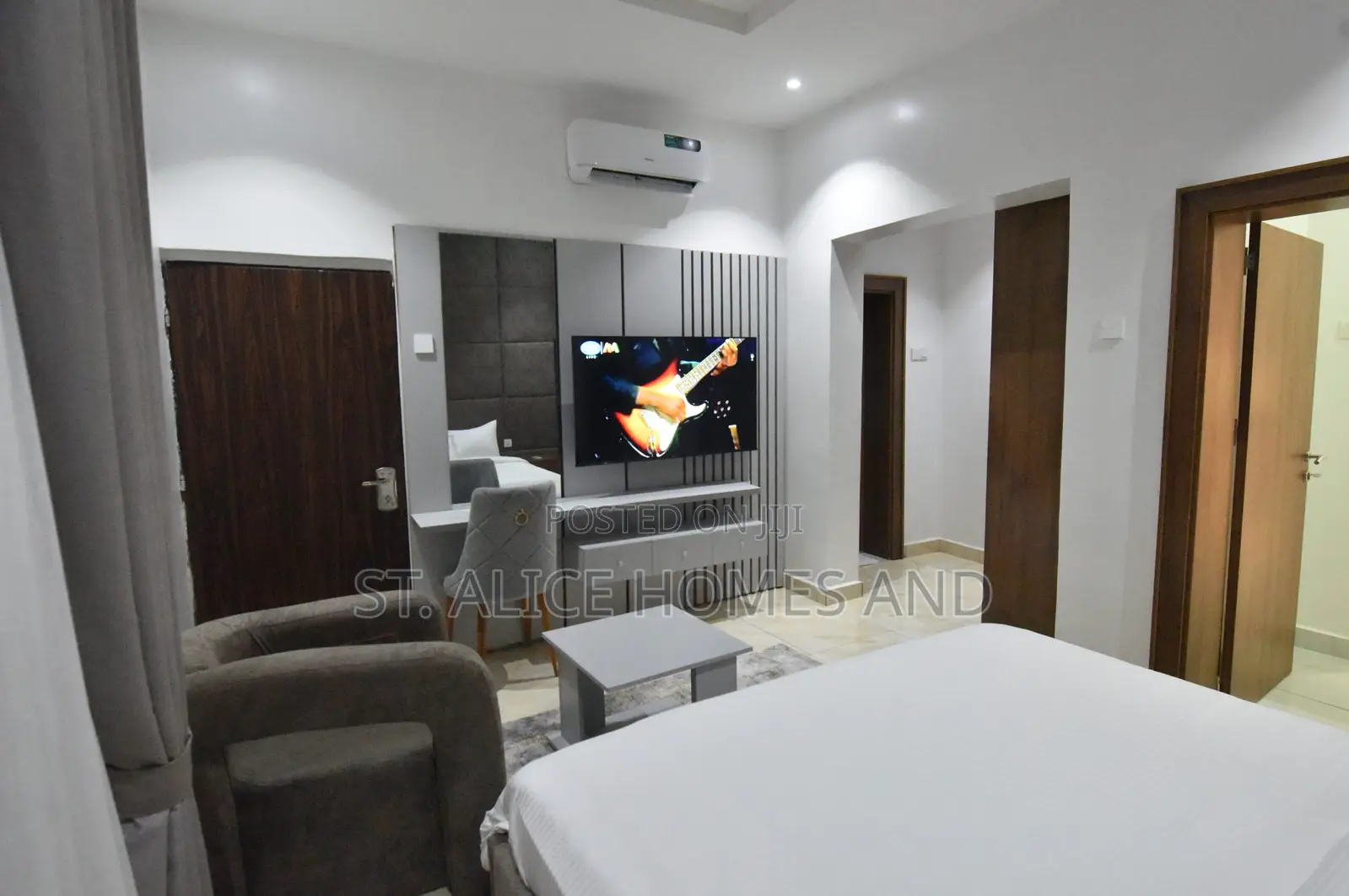 Cool Superior A Studio Apartment
