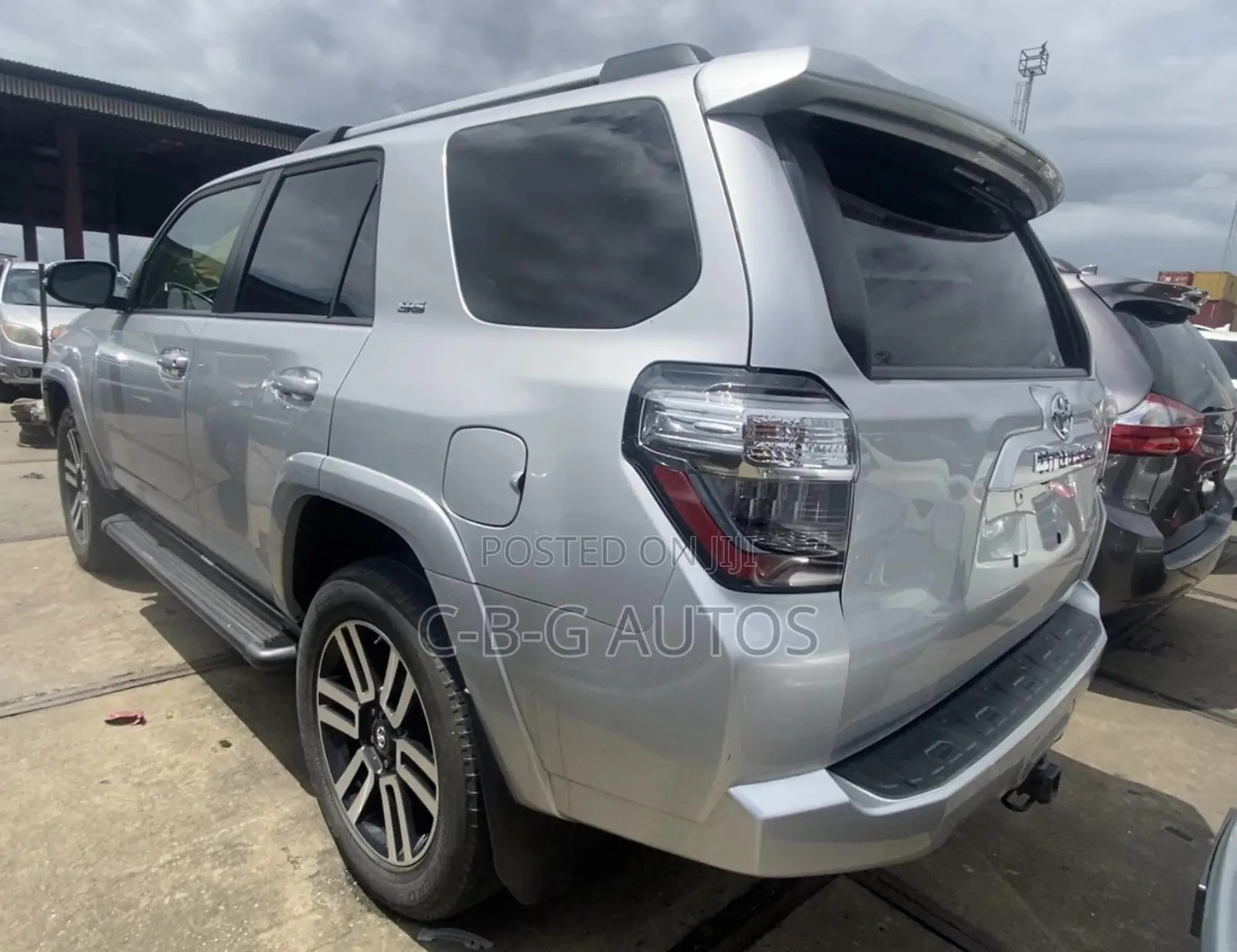 Toyota 4-Runner SR5 4x2 2019 Silver