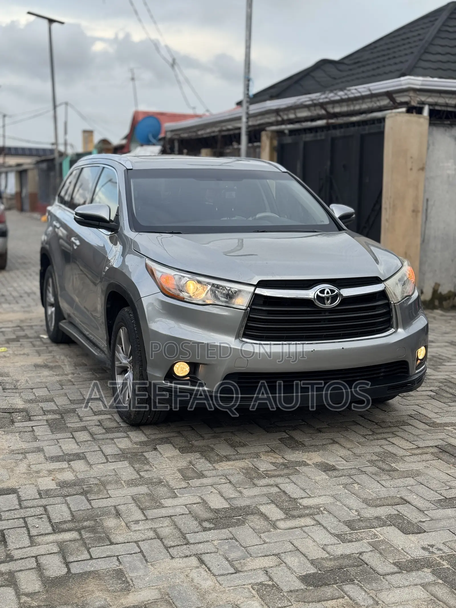 Toyota Highlander XLE 4dr SUV (3.5L 6cyl 6A) 2014 Silver