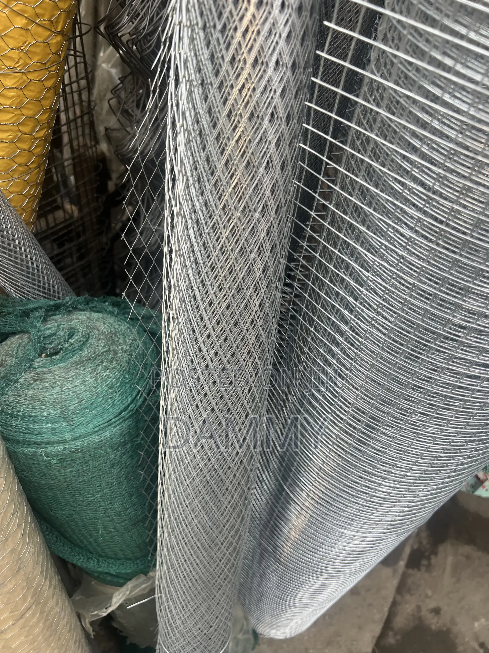 Diamond-Shaped Wire Mesh
