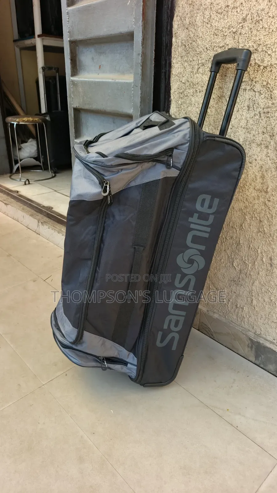 Size 25 Inches of Samsonite Travelling Bag