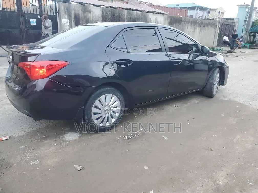 Toyota Corolla 2017 Black
