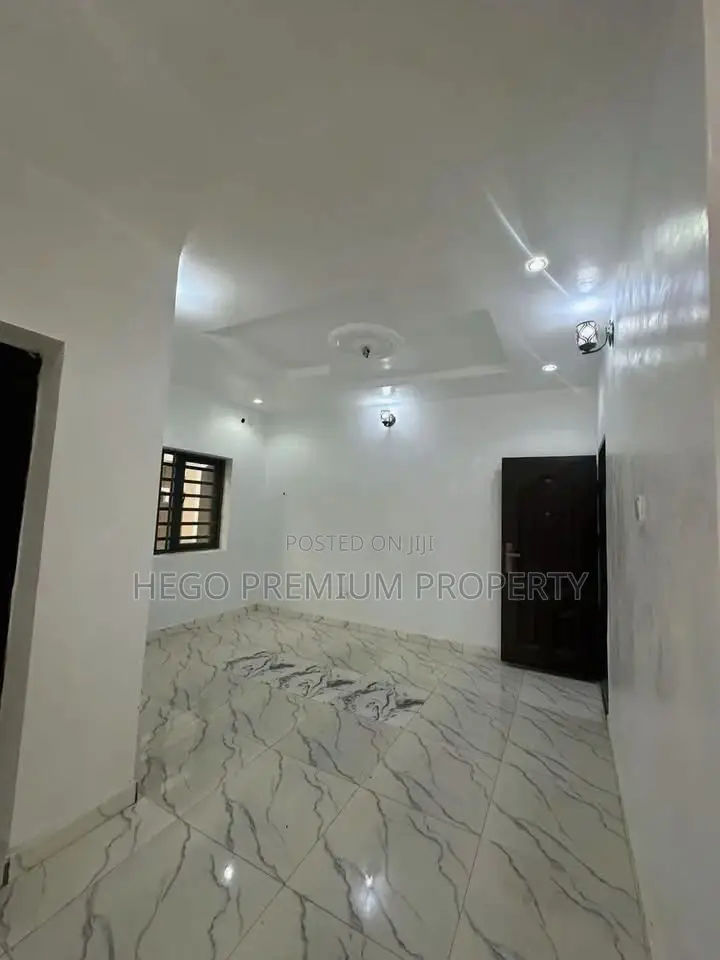 4bdrm Duplex in Rumunduru, Rumuduru for sale