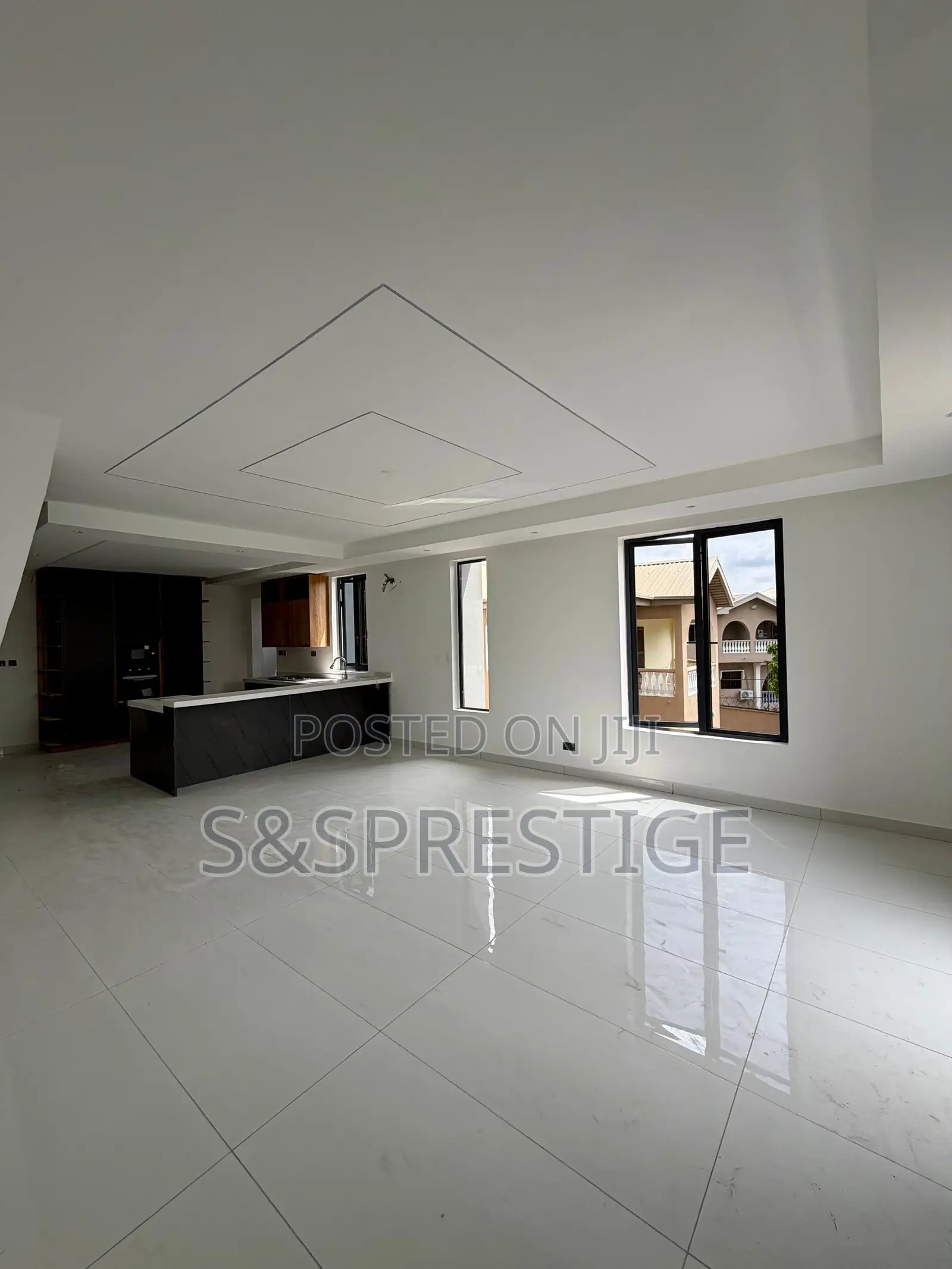 2bdrm Maisonette in Lekki Phase 1 for sale