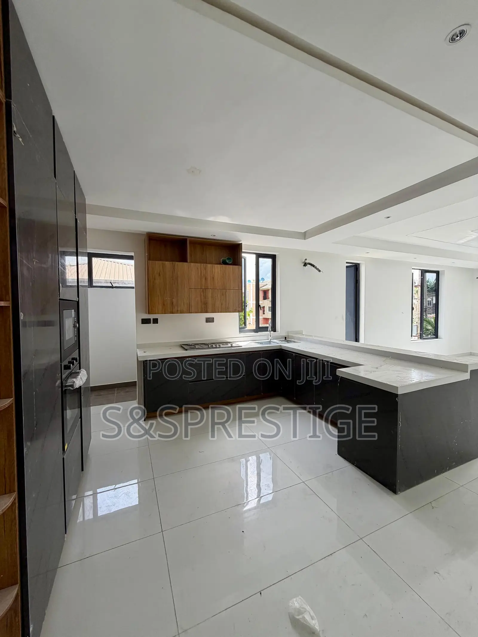 2bdrm Maisonette in Lekki Phase 1 for sale