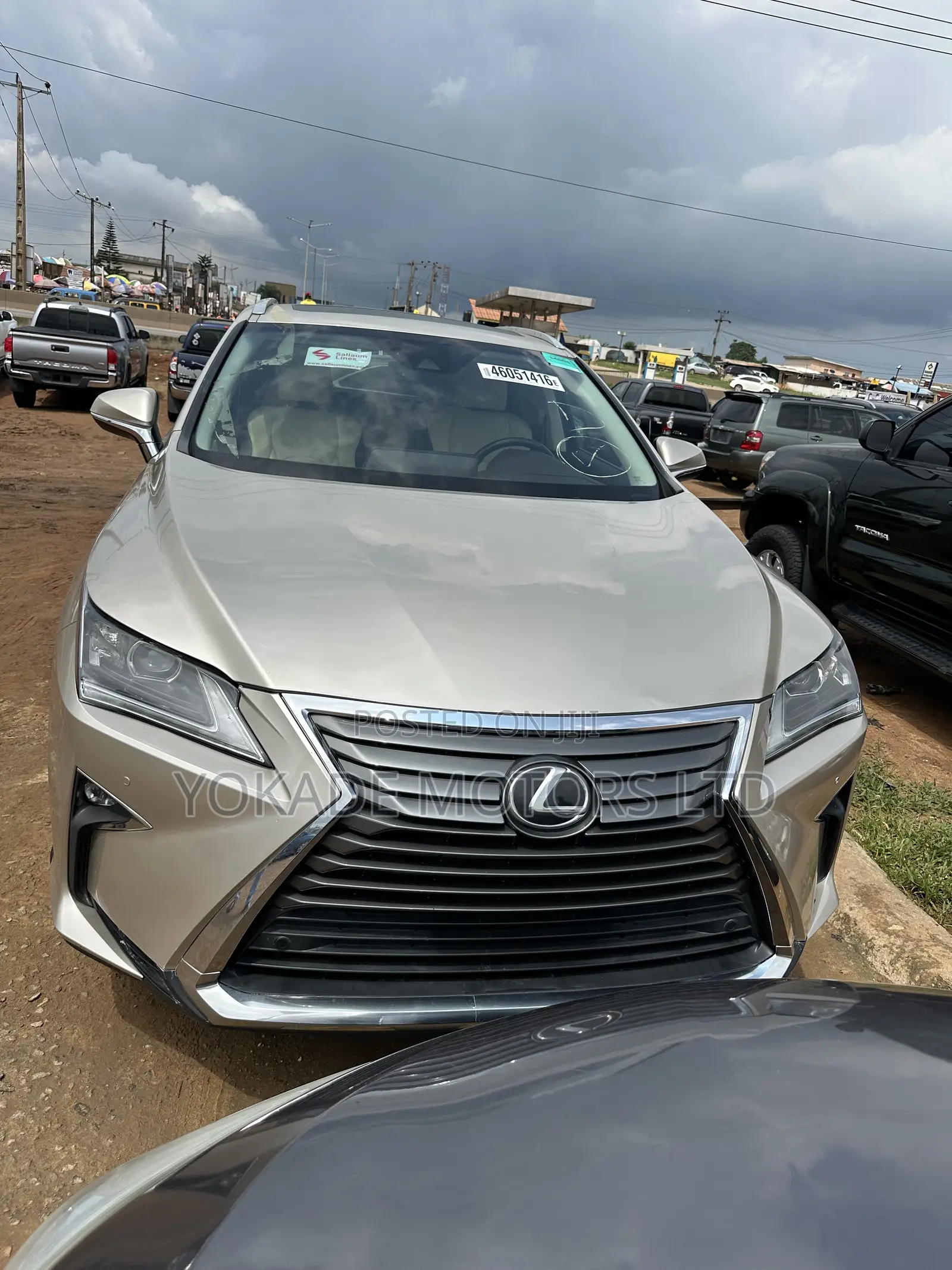 Lexus RX 350 FWD 2017 Gold