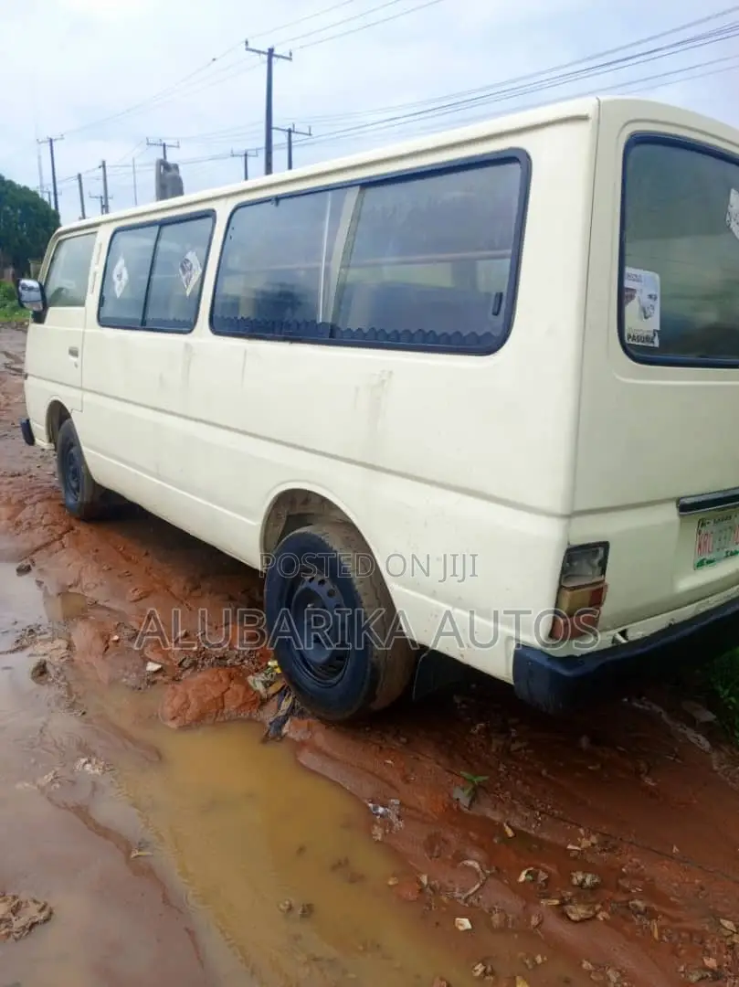 Nissan Civilian 1991 Yellow