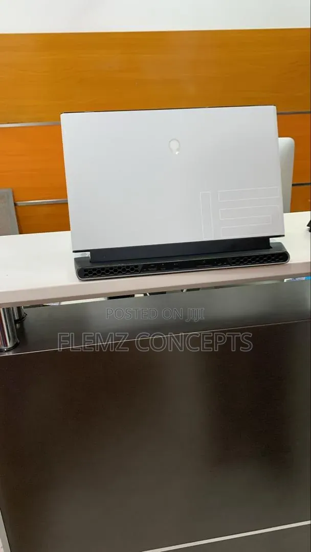 Laptop Dell Allenware M15 R5 32GB Intel Core i7 SSD 512GB