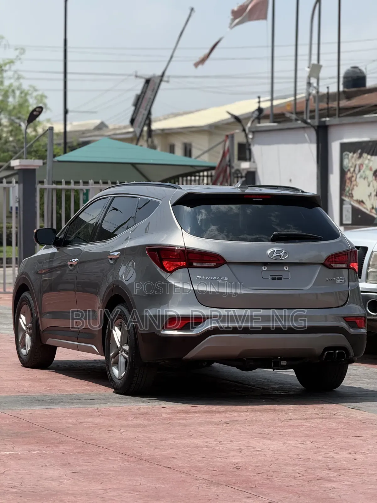 Hyundai Santa Fe SE AWD 2016 Gray
