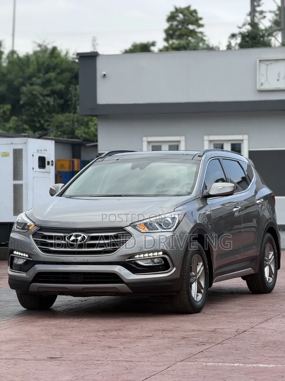 Hyundai Santa Fe SE AWD 2016 Gray