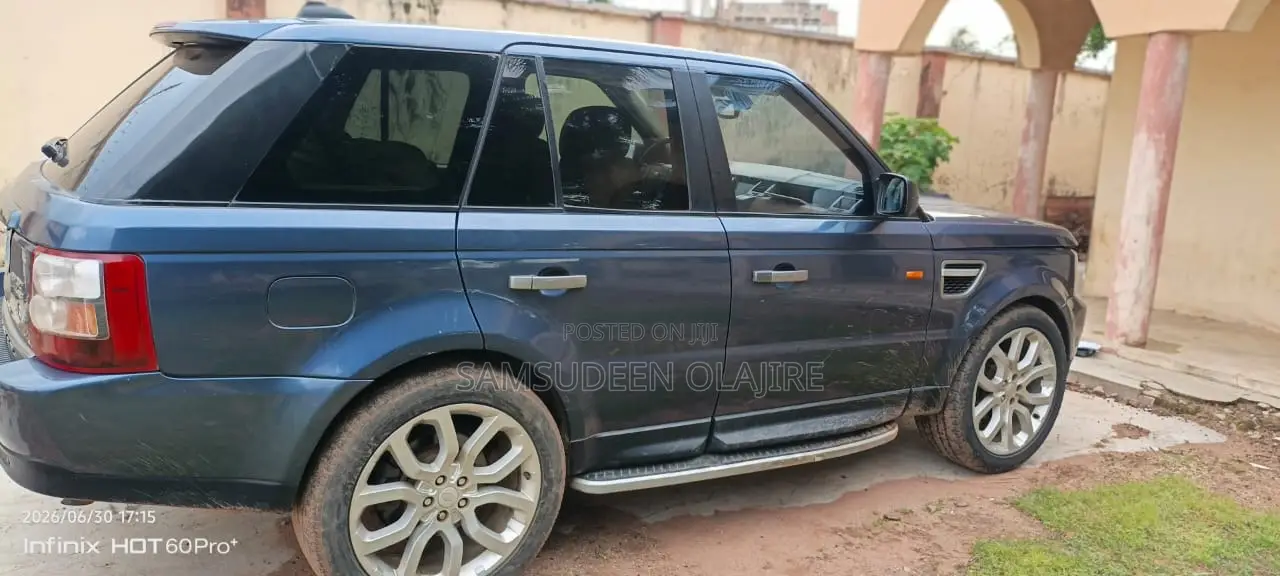 Land Rover Range Rover Sport HSE 4x4 (5.0L 8cyl 6A) 2010 Blue