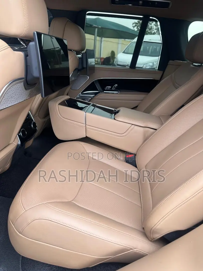 Land Rover Range Rover 2024 Black