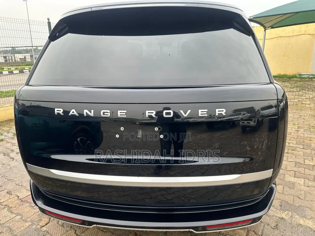Land Rover Range Rover 2024 Black