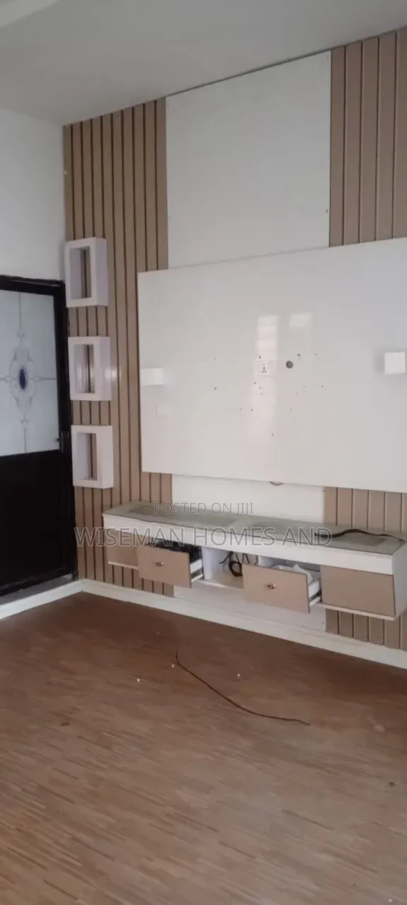 2bdrm Apartment in Ikota Lekki Gra for rent