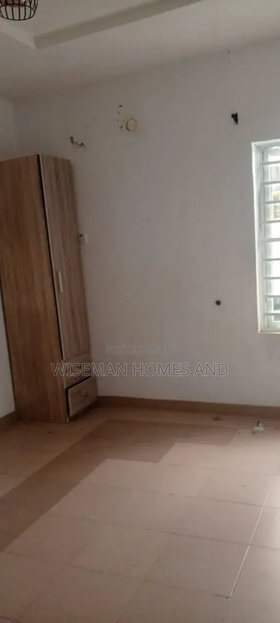 2bdrm Apartment in Ikota Lekki Gra for rent