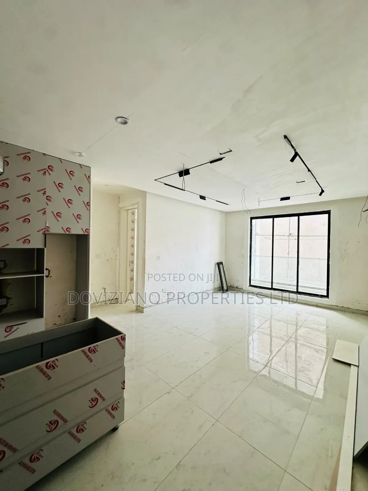 2bdrm Apartment in Lekki Phase 1 for sale
