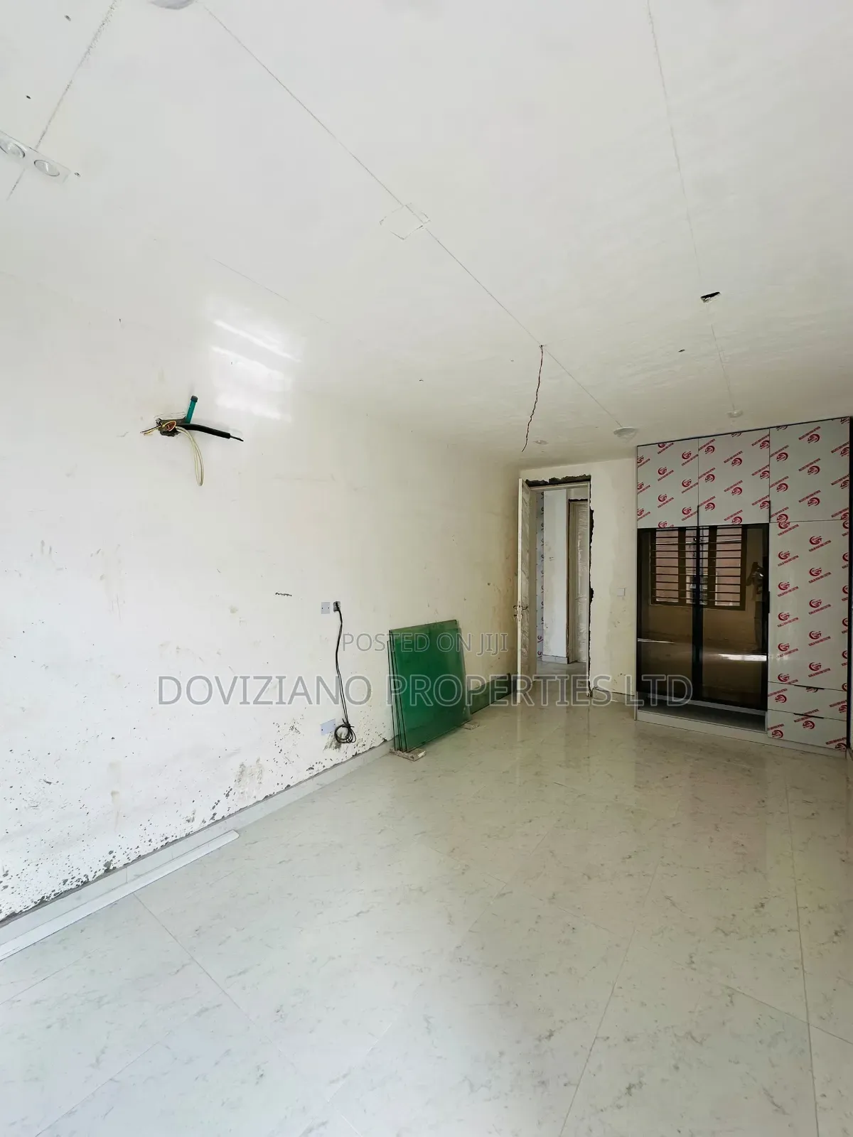 2bdrm Apartment in Lekki Phase 1 for sale