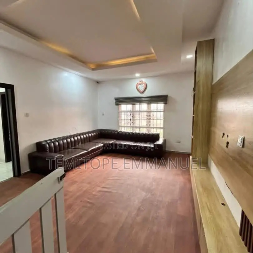 Furnished 4bdrm Duplex in Mende for sale
