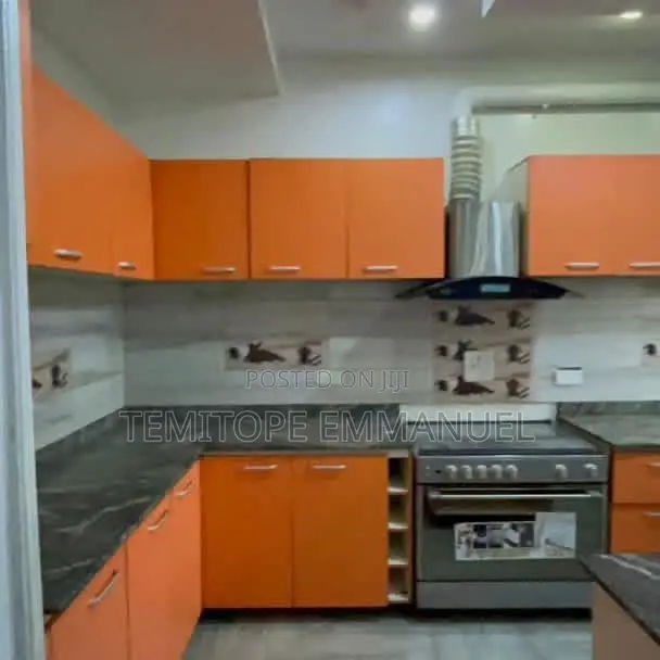 Furnished 4bdrm Duplex in Mende for sale